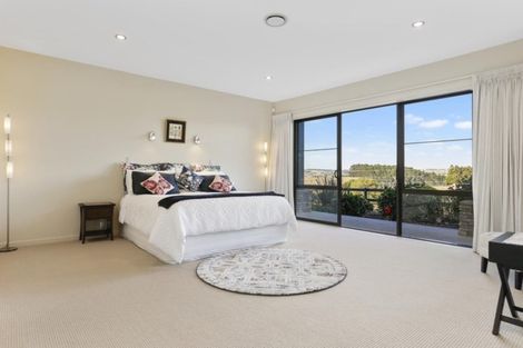 Photo of property in 1304 Old North Road, Helensville, 0875