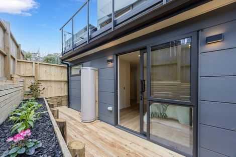 Photo of property in 9c Catalina Crescent, Forrest Hill, Auckland, 0620