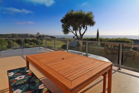 Photo of property in 11 Oakham Street, Hampden, 9410