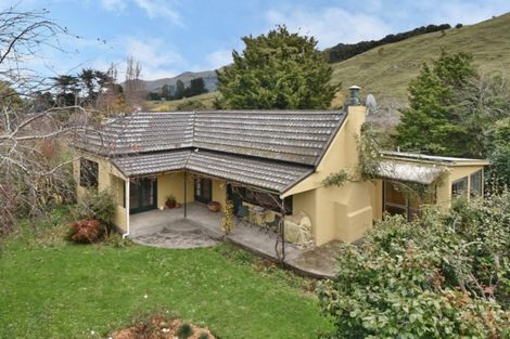 Photo of property in 4509 Christchurch Akaroa Road, Little River, 7591