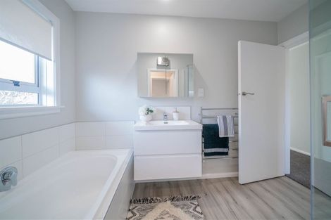 Photo of property in 9 Springbank Street, Bryndwr, Christchurch, 8053