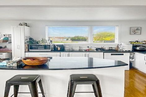 Photo of property in 5 Purnell Place, Marton, 4710