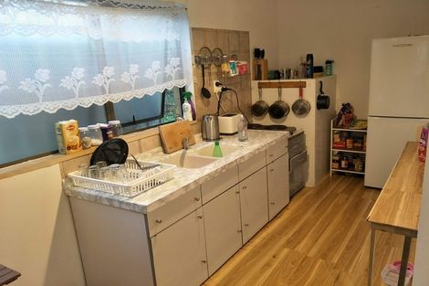 Photo of property in 18 King Richard Place, Browns Bay, Auckland, 0630