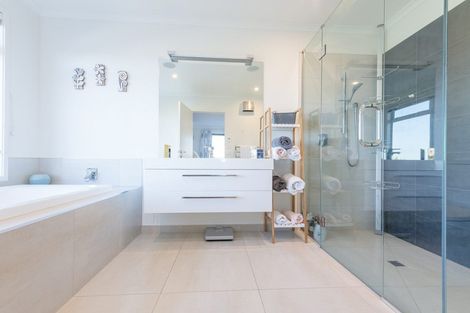 Photo of property in 23 Katania Heights, Brightwater, 7022