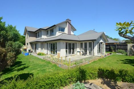 Photo of property in 19 Roydvale Avenue, Burnside, Christchurch, 8042