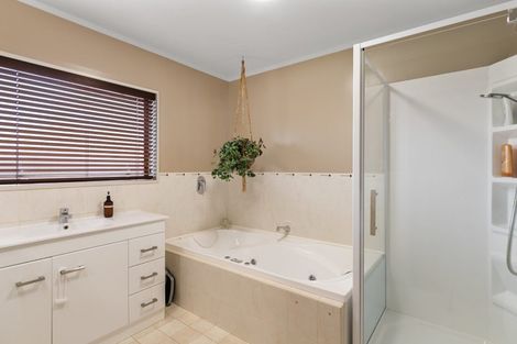 Photo of property in 10 West Ridge Drive, Western Heights, Hamilton, 3200