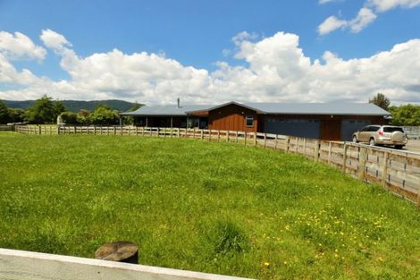 Photo of property in 4 Pukematawai Lane, Levin, 5571