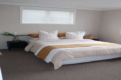 Photo of property in 15 West Place, Greenmeadows, Napier, 4112