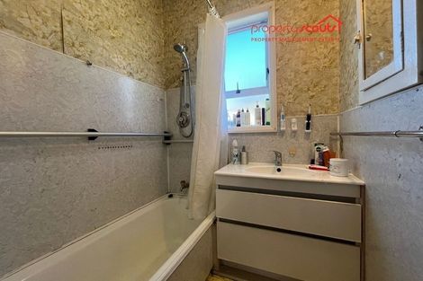 Photo of property in 107 Tipahi Street, Nelson South, Nelson, 7010