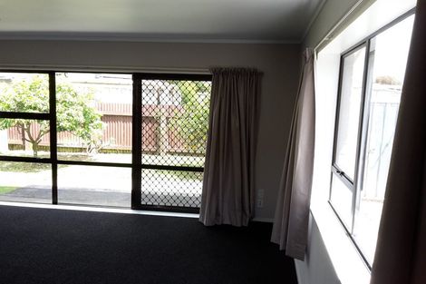 Photo of property in 2/974 Bank Street, Te Awamutu, 3800