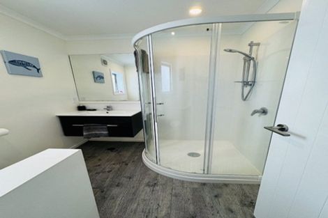 Photo of property in 5/20 Glanmire Road, Newlands, Wellington, 6037