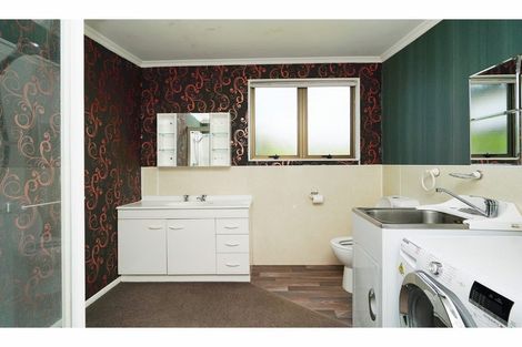 Photo of property in 33 Clifden Highway, Tuatapere, 9620