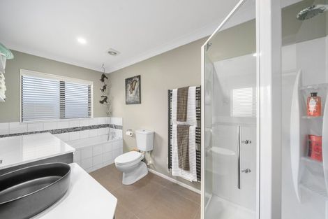 Photo of property in 27 Mauldeth Terrace, Churton Park, Wellington, 6037