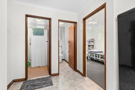 Photo of property in 1 Charlotte Street, Takapau, 4203
