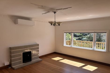 Photo of property in 8 Trelissick Crescent, Ngaio, Wellington, 6035