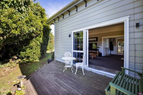 Photo of property in 733 Rawhitiroa Road, Rawhitiroa, Eltham, 4398