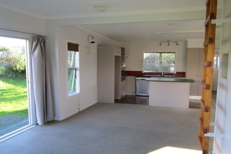 Photo of property in 89 Moana Street, Otaki Beach, Otaki, 5512