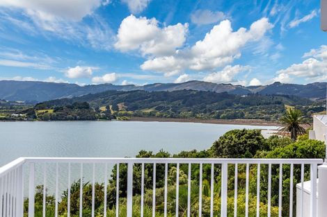 Photo of property in 28 Molyneux Close, Whitby, Porirua, 5024