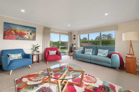 Photo of property in 43 Woodleigh Place, Ohauiti, Tauranga, 3112