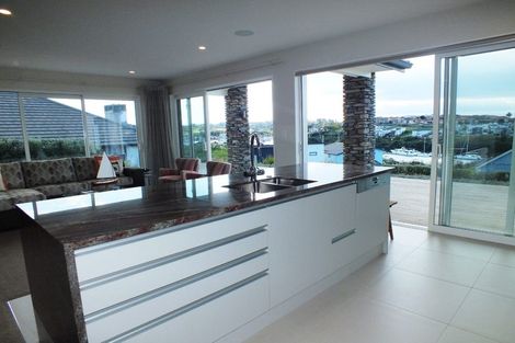 Photo of property in 10 Discovery Drive, Gulf Harbour, Whangaparaoa, 0930