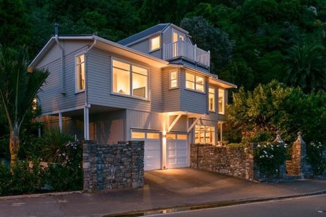 Photo of property in 379 Karaka Bay Road, Karaka Bays, Wellington, 6022