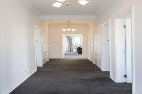 Photo of property in 52 Hargest Crescent, Saint Kilda, Dunedin, 9012