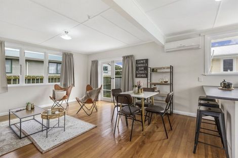 Photo of property in 2a Taupiri Crescent, Titahi Bay, Porirua, 5022