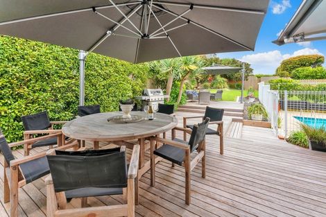 Photo of property in 6 Paisley Street, Mellons Bay, Auckland, 2014