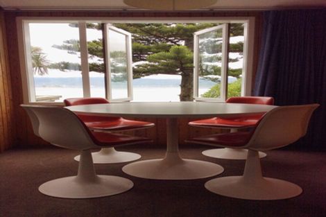 Photo of property in 2 Maramanui Way, Karaka Bays, Wellington, 6022