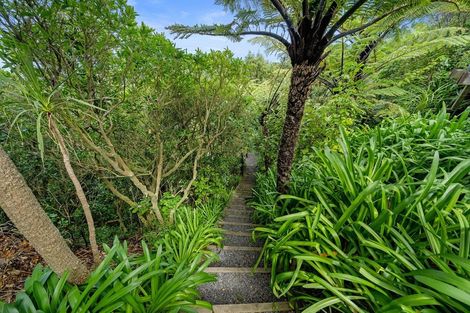 Photo of property in 56 Frobisher Street, Island Bay, Wellington, 6023