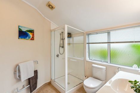 Photo of property in 47 Golf Road, Paraparaumu Beach, Paraparaumu, 5032