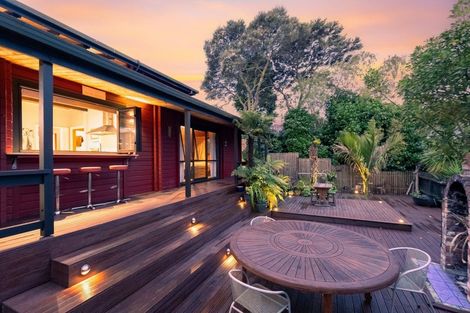 Photo of property in 90 Point Road, Monaco, Nelson, 7011