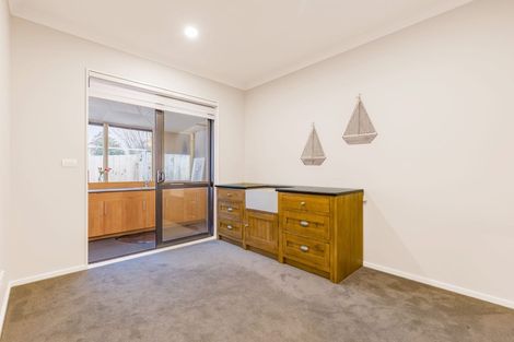 Photo of property in 136 Jeffs Road, Flat Bush, Auckland, 2016