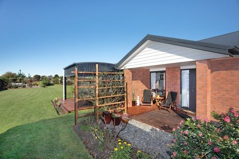 Photo of property in 7 Guthrie Court, Bulls, 4818