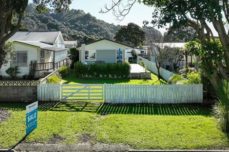 Photo of property in 34 Ocean View Road, Waihi Beach, 3611