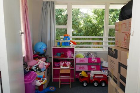 Photo of property in 20 Farquhars Road, Redwood, Christchurch, 8051