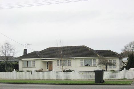 Photo of property in 353 Oxford Street, Levin, 5510