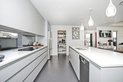 Photo of property in 28 Northside Drive, Waikiwi, Invercargill, 9810