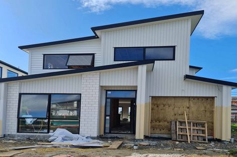 Photo of property in 12 Korowhiti Road, Clarks Beach, 2122