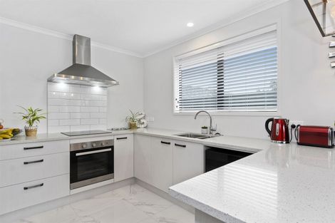 Photo of property in 21 Taffe Crescent, Pyes Pa, Tauranga, 3112