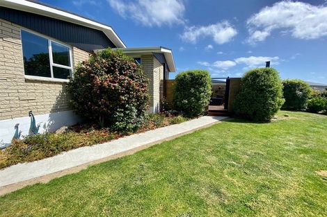 Photo of property in 17 Saint Andrew Place, Balclutha, 9230