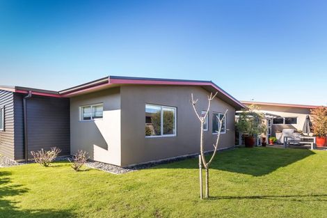 Photo of property in 212 Acacia Bay Road, Nukuhau, Taupo, 3330