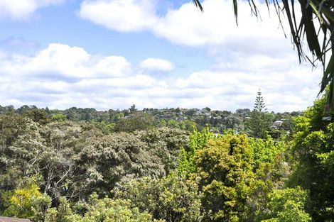 Photo of property in 25a Barron Drive, Green Bay, Auckland, 0604