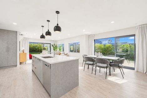 Photo of property in 21 Vintry Drive, Huapai, Kumeu, 0810
