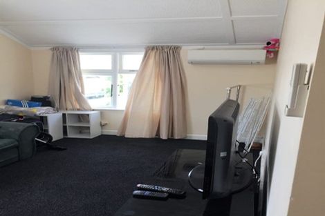 Photo of property in 17 Hankey Street, Mount Cook, Wellington, 6011