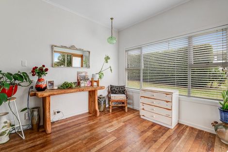 Photo of property in 1031 Whangaparaoa Road, Tindalls Beach, Whangaparaoa, 0930