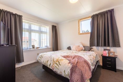 Photo of property in 33 Tennyson Street, Dannevirke, 4930