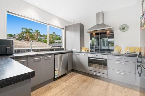 Photo of property in 11 Kestrel Heights, Arkles Bay, Whangaparaoa, 0932