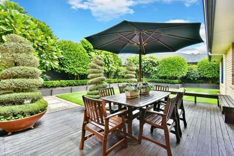 Photo of property in 80 Lothian Brae, Wattle Downs, Auckland, 2103