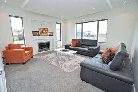 Photo of property in 14 Platina Place, Flagstaff, Hamilton, 3210